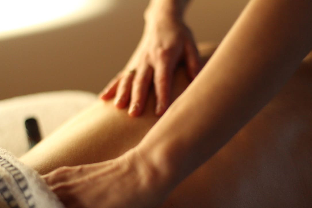 Massage aux huiles essentielles